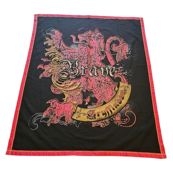 Harry Potter Gryffindor Brave Blanket 57x48 Universal Studios - Picture 1 of 3